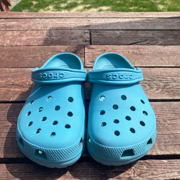 Blue crocs - Picture 2 of 4